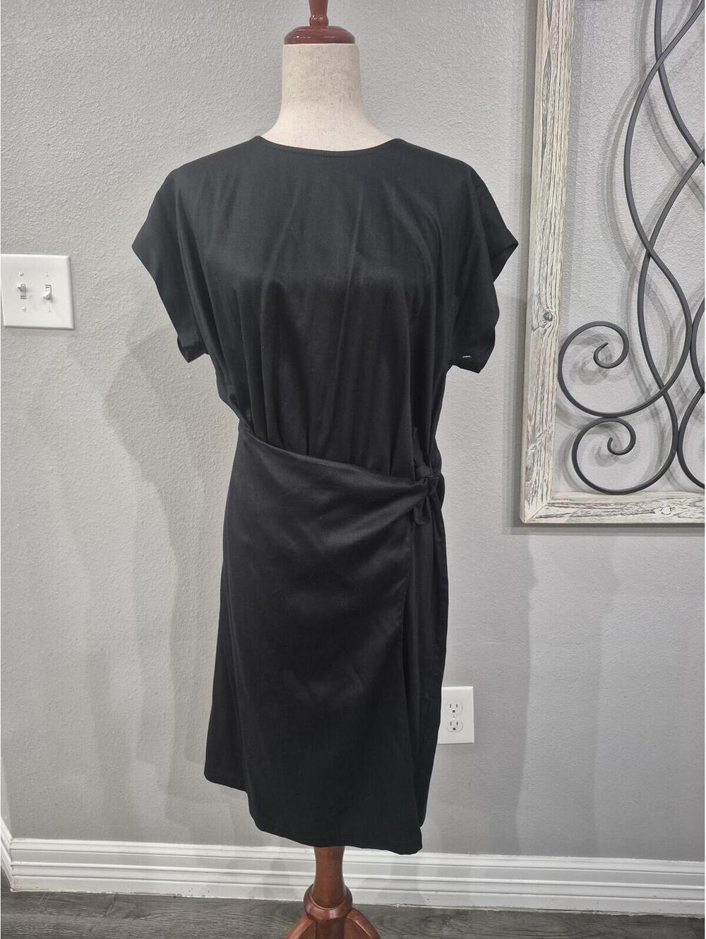 SHAINA MOTE Black Midi Dress Size 6